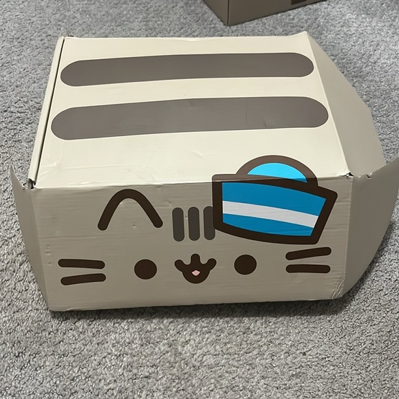 NWT Pusheen Summer 2019 Box NO Shirt Bandana - Picture 6 of 7